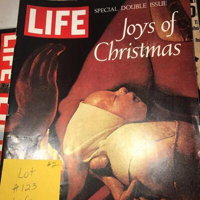 Life Magazine Joys of Christmas December 15, 1972 (Lot 123)