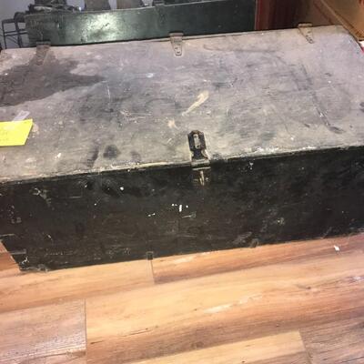 Vintage Military Trunk (Lot 144)