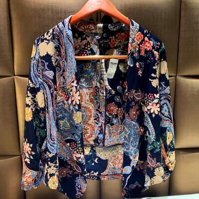 Michel Fashion Women's Blazer Size Large