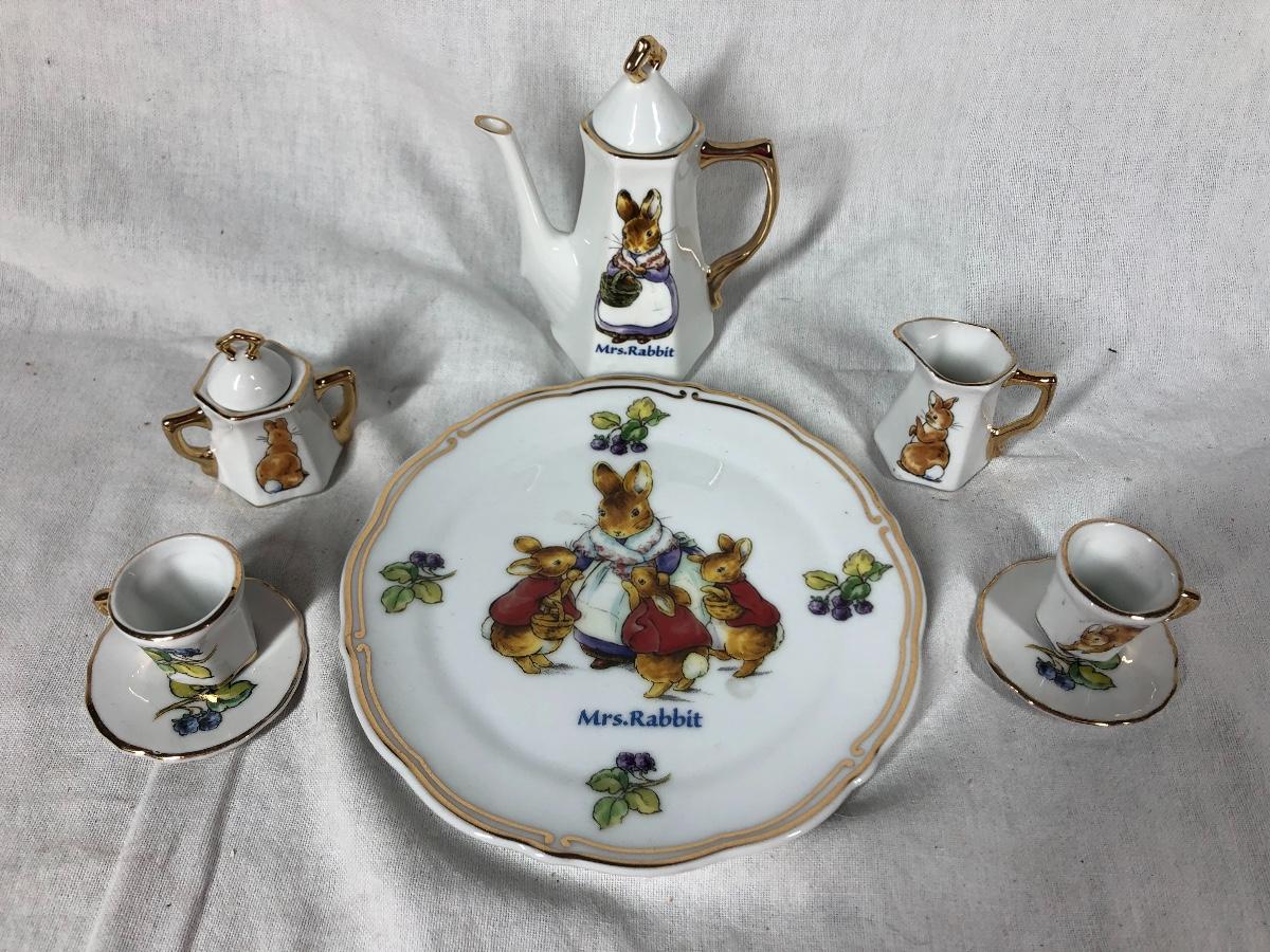 The World of Beatrix Potter Peter Rabbit Miniature Tea Set