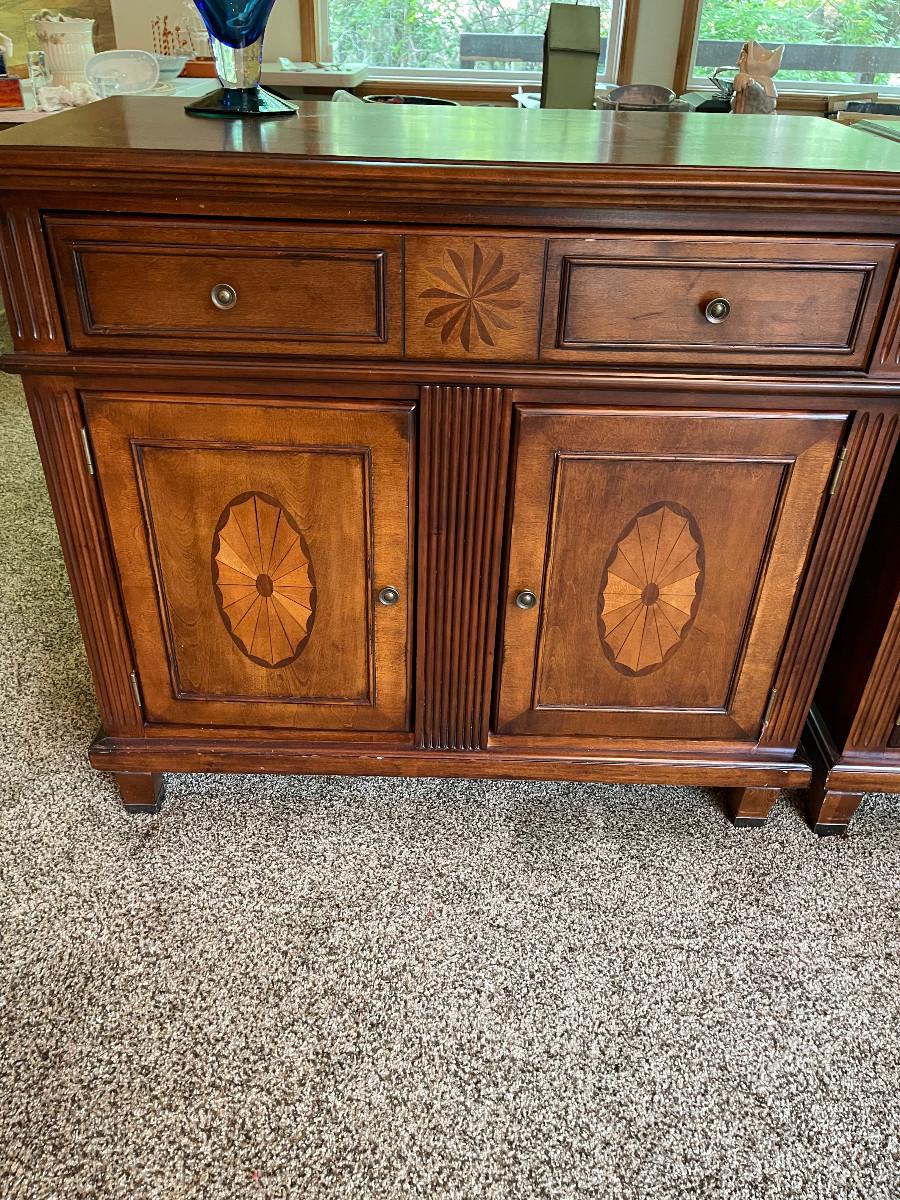 4 (2) Matching Accent Inlay with Cherry Wood