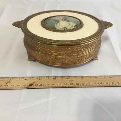Antique Victorian Footed Trinket Box
