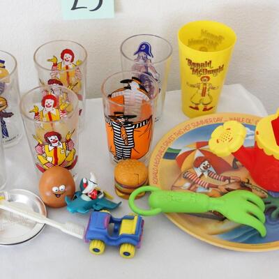 Lot 25 Collectible Vintage McDonalds Toys & Glasses