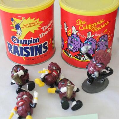 Lot 33 California Raisins Collectibles