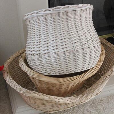 Lot 47 XL Baskets x3
