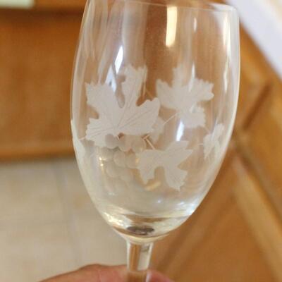 Lot 73 Glassware