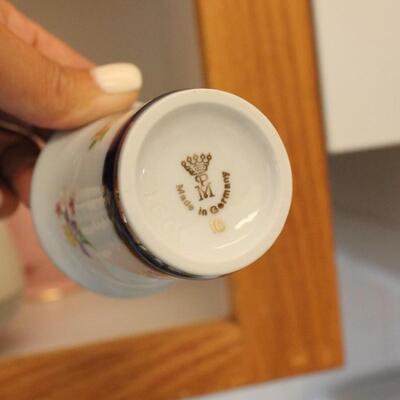 Lot 83 Ceramic Floral 