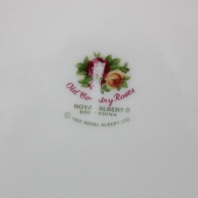 Lot 95 Green Theme - 23K Gold, Royal Albert