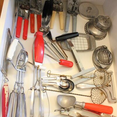 Lot 113 Drawer of Vintage Kitchen Utensils