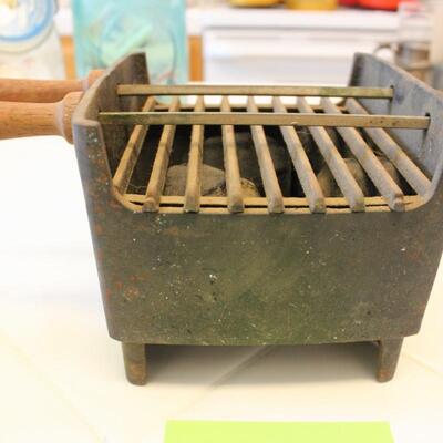Lot 117 Vintage  Cast Iron Fondue Pot