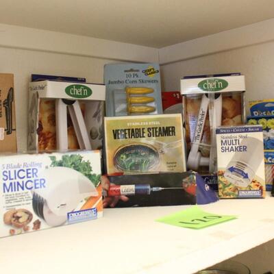 Lot 120 NWT Kitchen Items