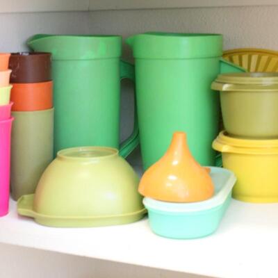 Lot 126 Tupperware & Plastic Storage