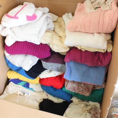 Lot 139 XL Box of Vintage Women's Clothing