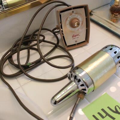 Lot 146 Vintage Massage Hand Unit