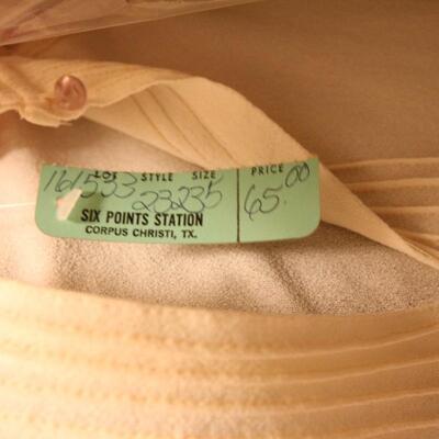 Lot 152 Entire Contents of Women's Vintage Clothing Closet