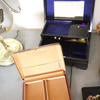Lot 154 Vintage Jewelry Boxes