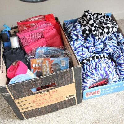 Lot 182 HUGE lot of NWT Steering Wheel Covers, Shades & More