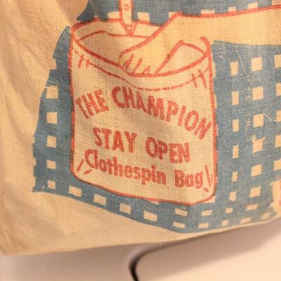 Lot 206 Vintage Champion Clothespin Bag (advertising) 