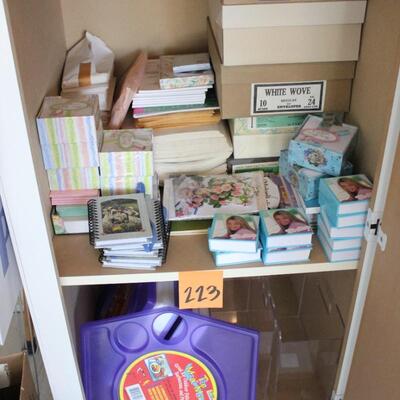 Lot 223 Britney Spears Notepads & Other note Cards