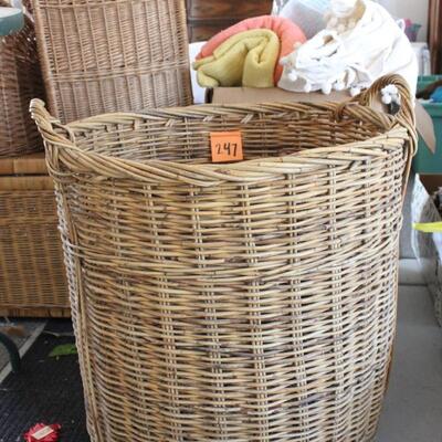 Lot 247 XXXXL Basket