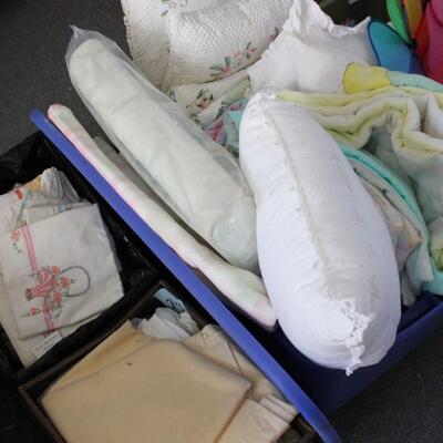 Lot 258 Vintage Linens. Blankets & More