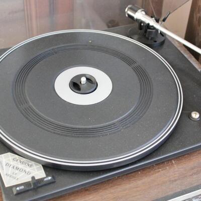 Lot 261 Record Player w/ Speakers