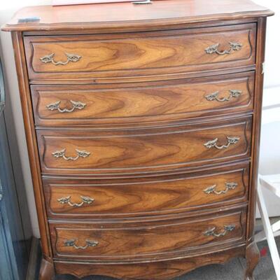 Lot 265 Broyhill 5 Drawer Tallboy Dresser - 37.5x20x48