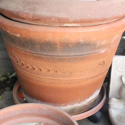 Lot 278 Outdoor Pots and Cement Basket