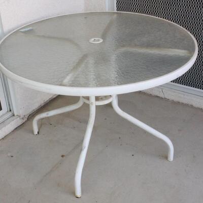 Lot 279 Glass White Outdoor Table