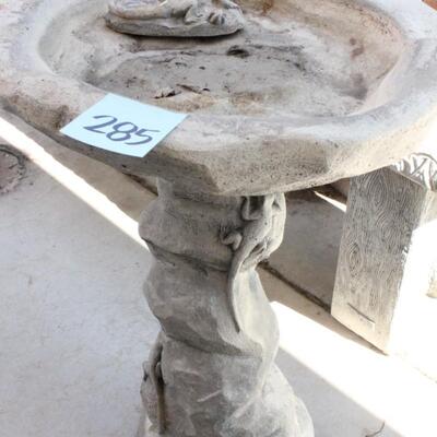 Lot 285 Lizard Cement Bird Bath