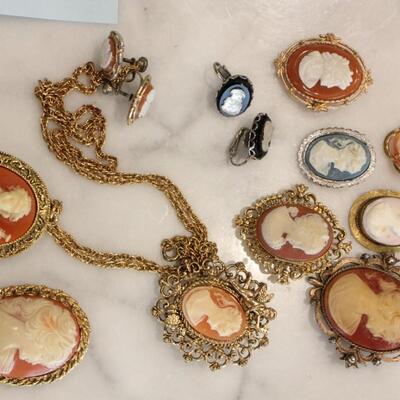 Lot 306 Vintage Cameo Bust Jewelry