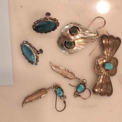 Lot 323 Sterling Silver & Turquoise Jewelry