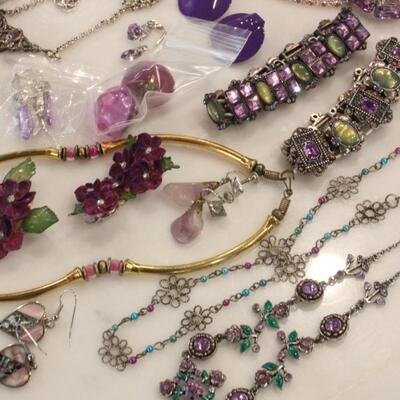 Lot 324 Purple & Gold Theme Jewelry