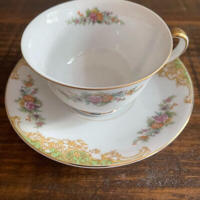 LOT 82 - Tea Cups and Saucers, Imperial China, Vintage Noritake, Japan, 11 pieces