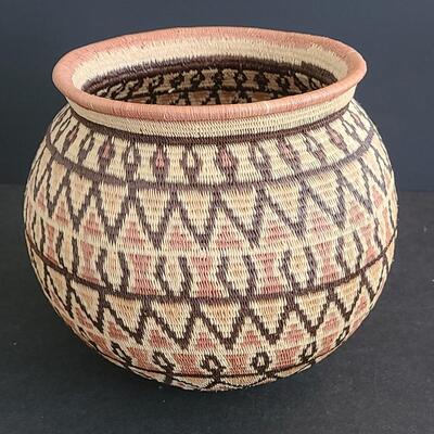 Lot 33:  Tribal Woven Artistic Baskets