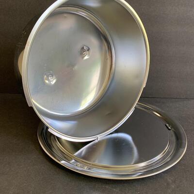 Lot 151: Vintage Kitchy Tomato Pitcher, Cake Tin & More