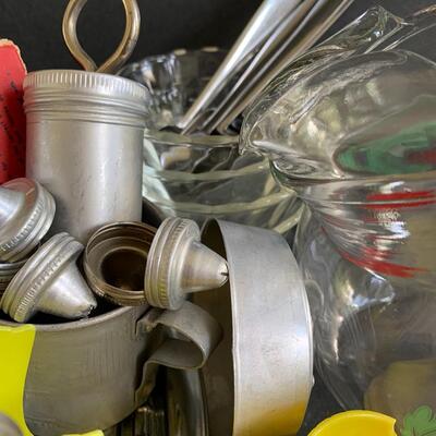 Lot 151: Vintage Kitchy Tomato Pitcher, Cake Tin & More