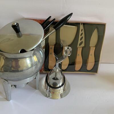 Lot  150: Japan Floral MCM Mugs, Fondu Set, and More 