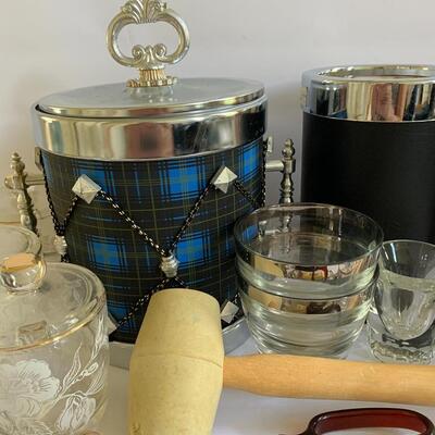 Lot 149 :  Vintage Bar Lot & More