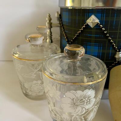 Lot 149 :  Vintage Bar Lot & More
