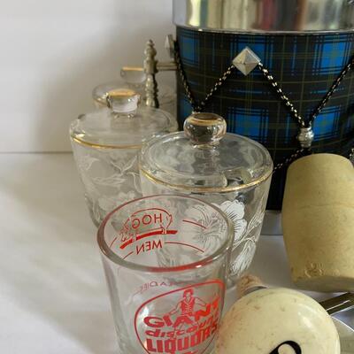 Lot 149 :  Vintage Bar Lot & More