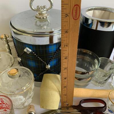 Lot 149 :  Vintage Bar Lot & More