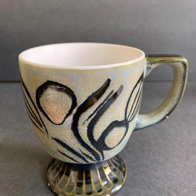 Lot 144: MCM Footed Mugs & Artist Signed Pottery