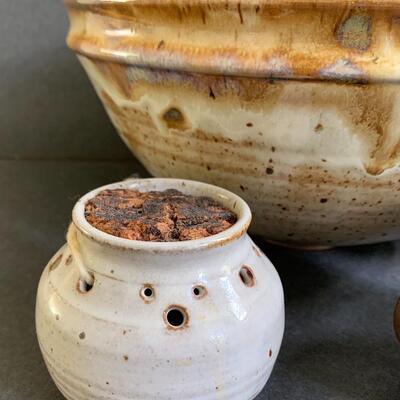 Lot 144: MCM Footed Mugs & Artist Signed Pottery