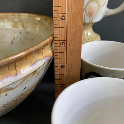 Lot 144: MCM Footed Mugs & Artist Signed Pottery