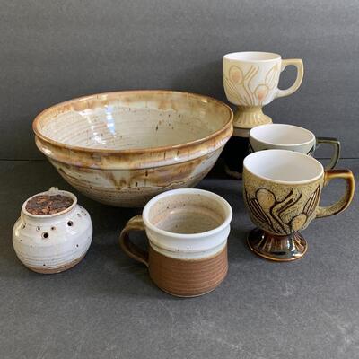 Lot 144: MCM Footed Mugs & Artist Signed Pottery