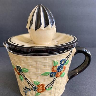 Lot 141: Vintage Majolica Hotta Yu Shoten Cherry Blossom Basket Weave Juicer & Canister 