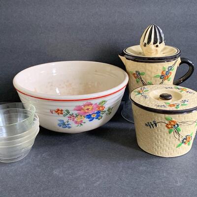Lot 141: Vintage Majolica Hotta Yu Shoten Cherry Blossom Basket Weave Juicer & Canister 