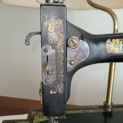 Lot 110: Franklin Sewing Machine Lamp