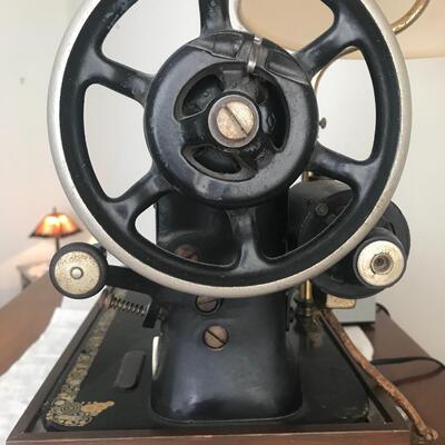 Lot 110: Franklin Sewing Machine Lamp